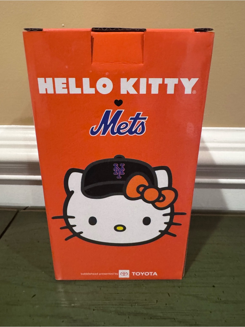 Hello Kitty Mets Bobblehead 2026
